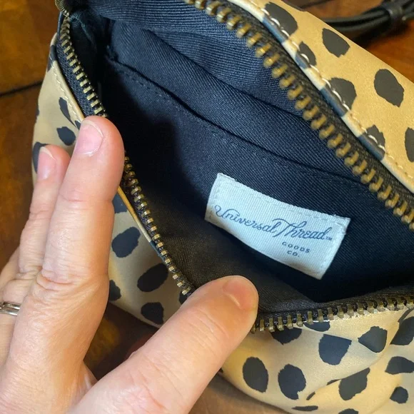 Universal Thread Beige Dalmatian Print Crossbody Belt Bag with Black Strap - Picture 3 of 5